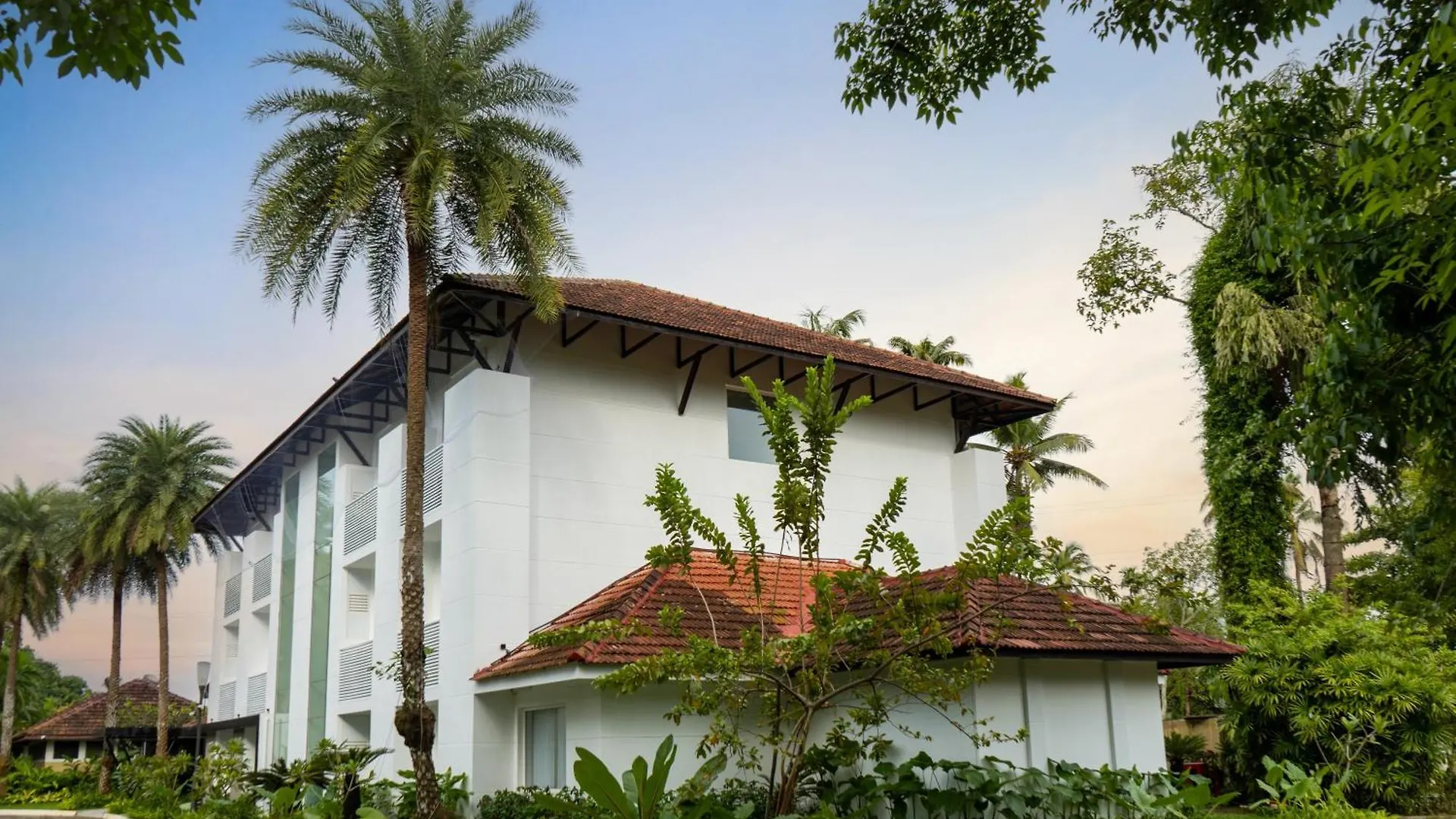 Hotel Riviera Garden Kochi Bed and Breakfast