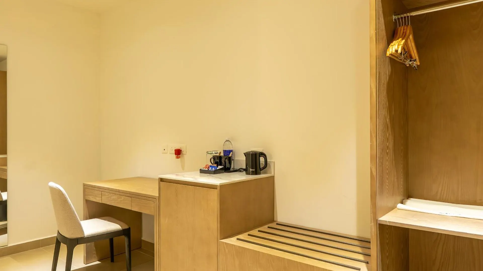 Hotel Riviera Garden Kochi Ινδία