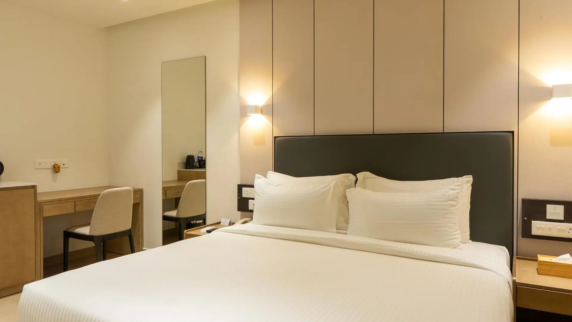 Hotel Riviera Garden Kochi 0*,