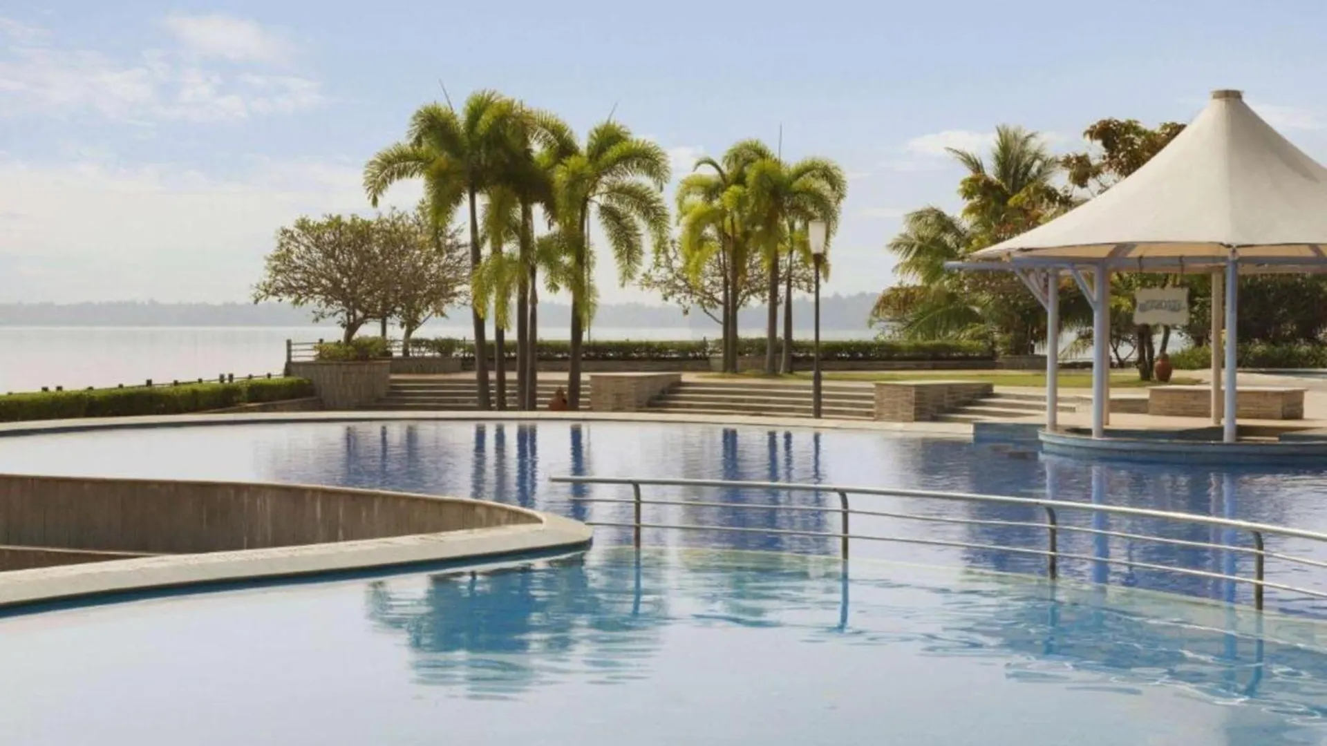 Hotel Riviera Garden Kochi 印度