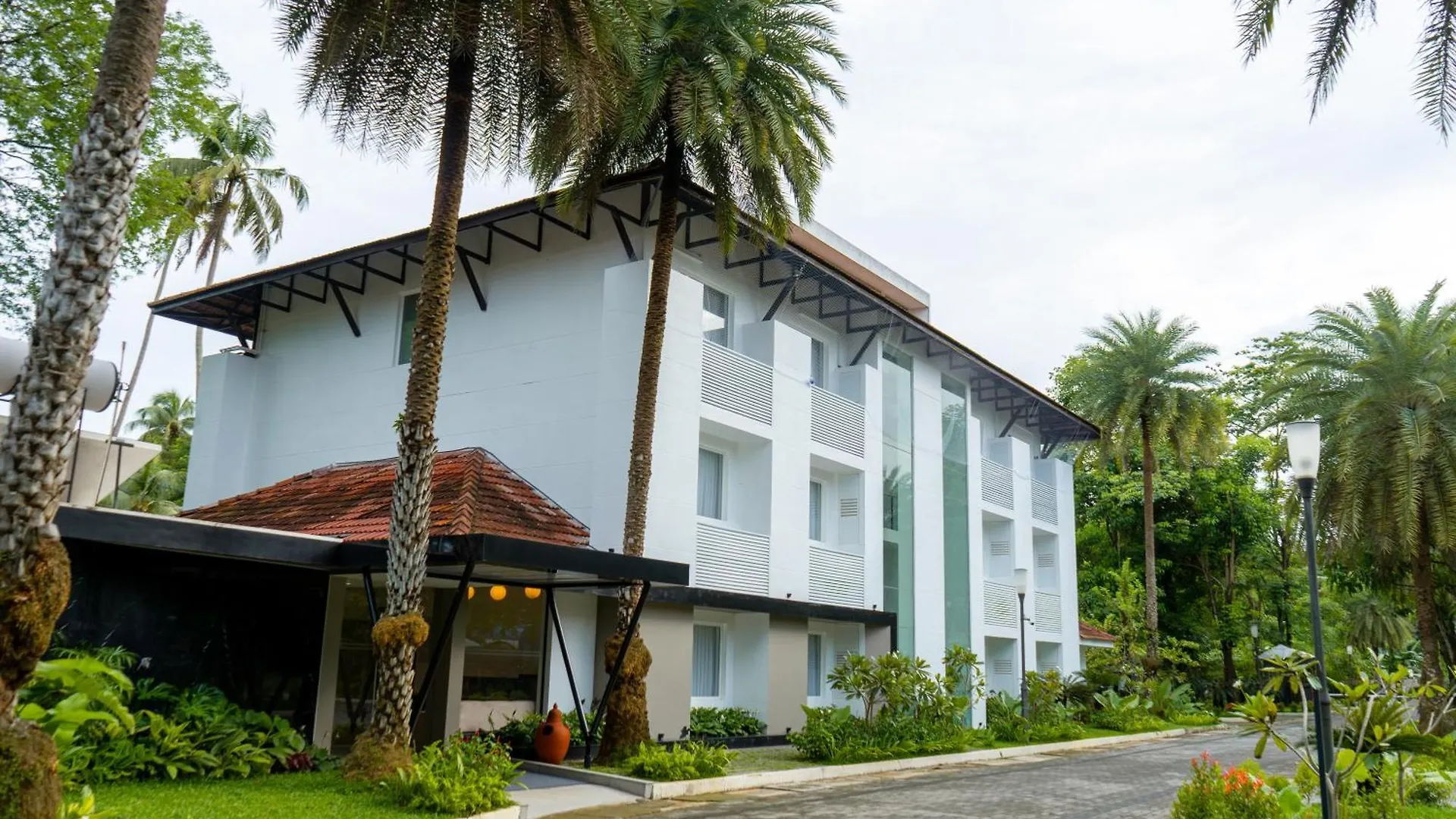 Hotel Riviera Garden Kochi 0*,  印度