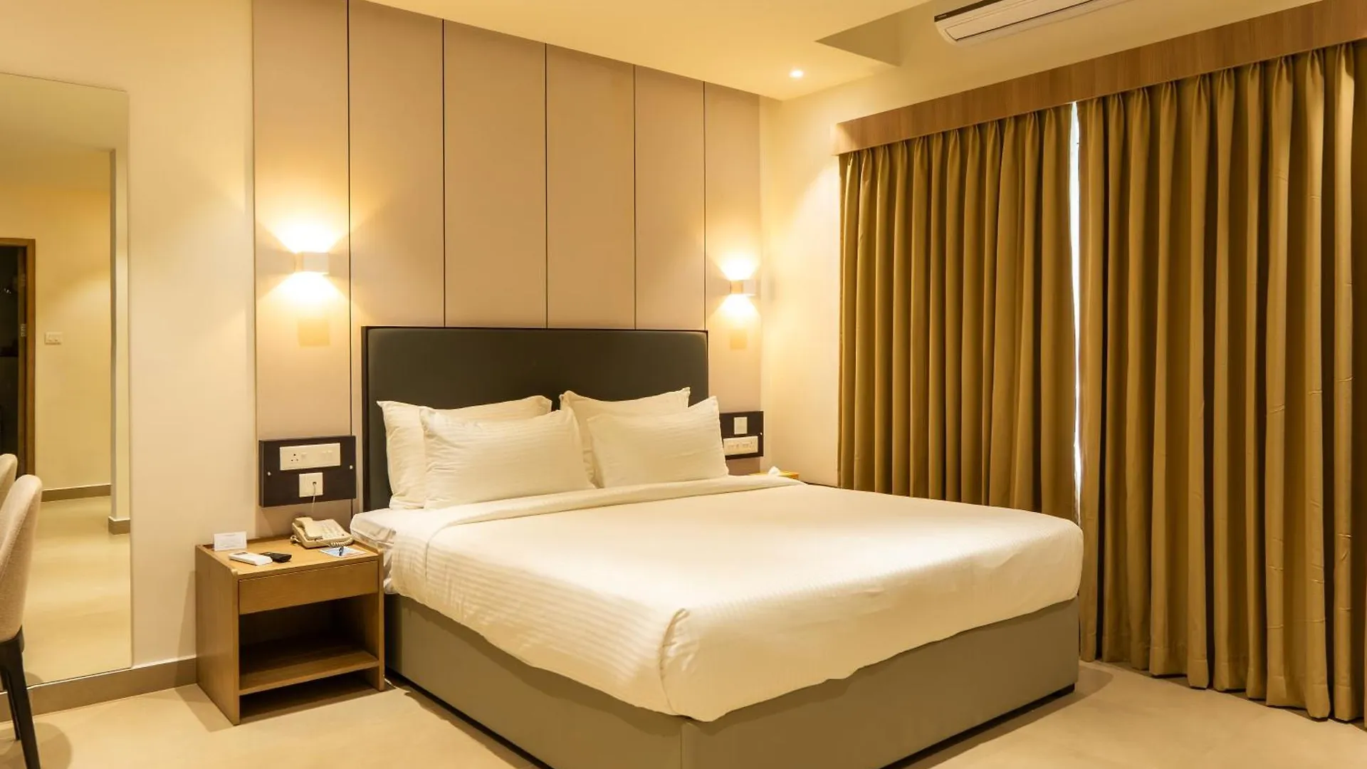Hotel Riviera Garden Kochi